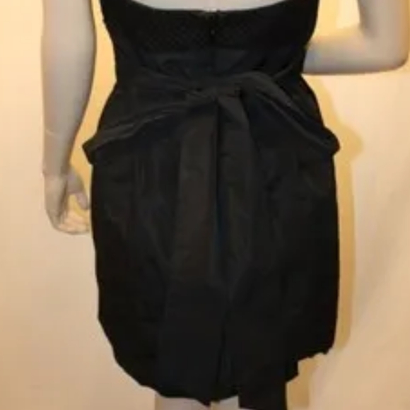 BCBG MAXAZRIA-STRAPLESS-BOW- BTWN/CUPS-HALFBOW CENTER@BREAST-TIE@FRONT/SIDE - Picture 8 of 8